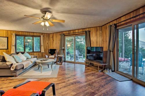 Upscale Cabin With Stunning Blue Ridge Mountain Views