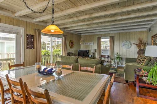 Nautical Oceanfront Beach House In Oak Island!