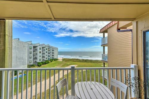 Apartamento Airy Oceanfront Condo With Beach Views And Pool Access!