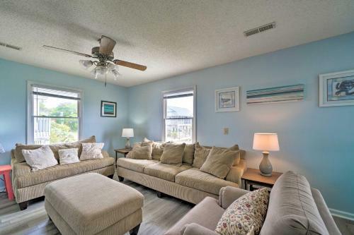 Pet-friendly Home - A Block To Oak Island Beach!