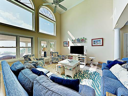 New Listing! Oceanfront Majesty With Pool & Elevator Home