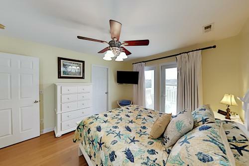 Exceptional Vacation Home In Oak Island