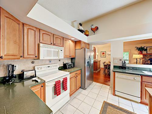 New Listing! Updated Home With Fireplace & Pool Home