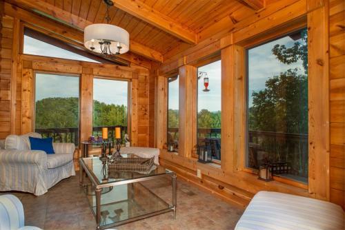 Private Mountaintop Cabin