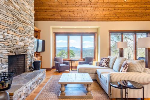 Exceptional Vacation Home In Pisgah Forest Home