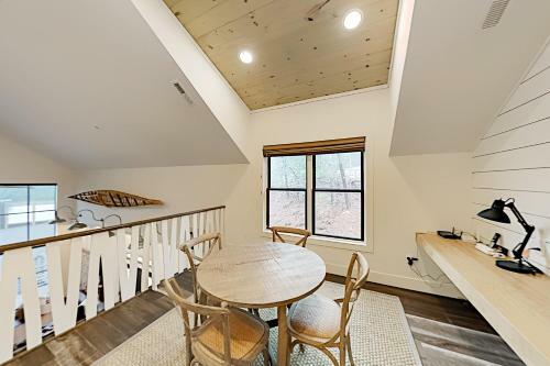 Exceptional Vacation Home In Pisgah Forest Home