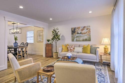 Modern Traditional Retreat - 7 Mi To Raleigh!