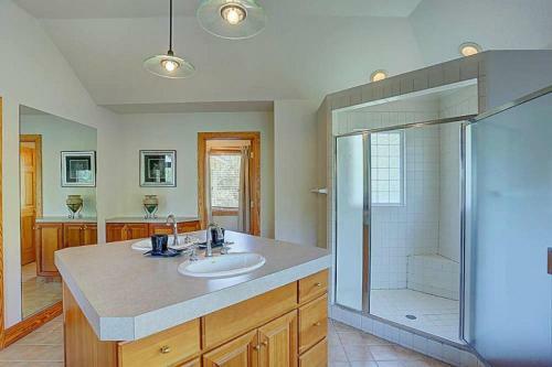 3050 - Whispering Pines
