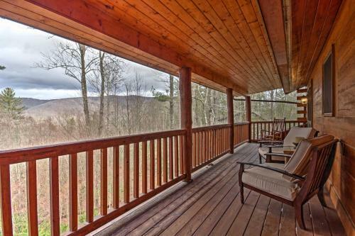 Pristine Sapphire Resort Cabin With Deck And Game Room