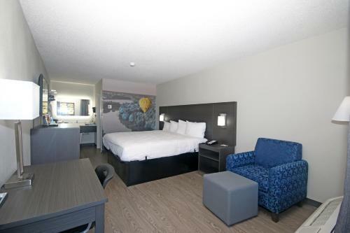 Hotel Clarion Pointe Statesville