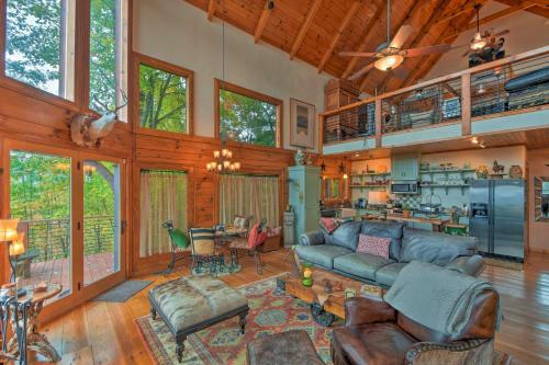 Secluded Nantahala Forest Refuge With Mountain Views