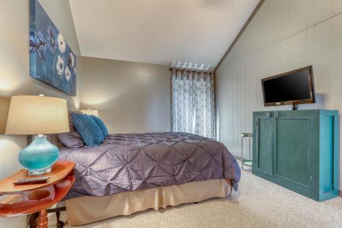 Skyleaf Villa 702