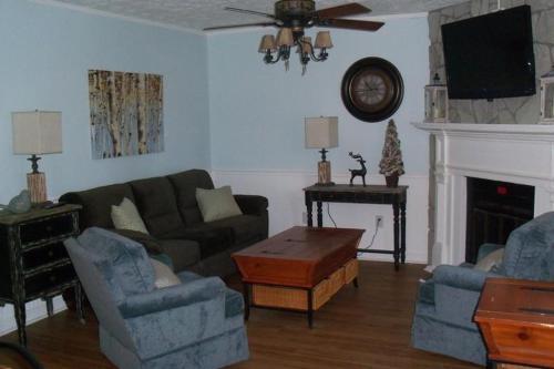 Sugar Ski & Country Club Unit 213