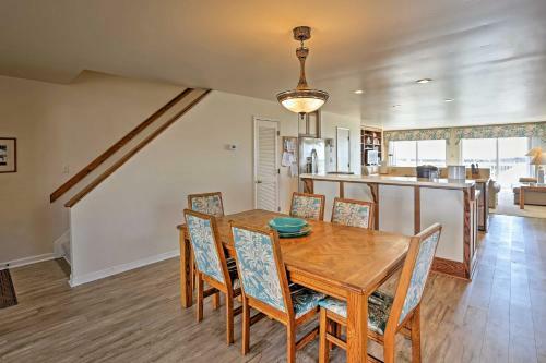 Sunset Beach Home With Deck And Views - Steps To Beach!