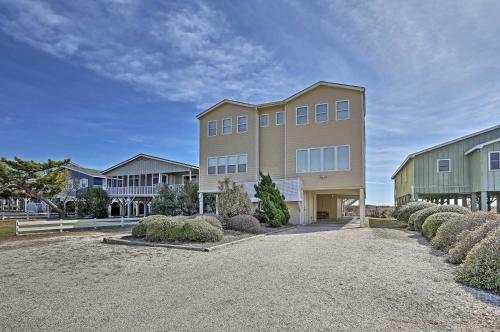 Sunset Beach Home With Deck And Views - Steps To Beach!