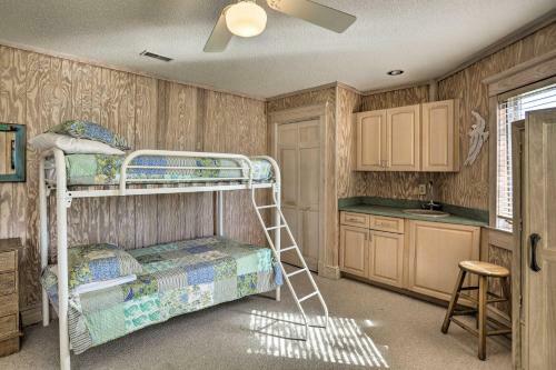Sunset Beach Home With 4-level Deck About 1 Mi To Pier!