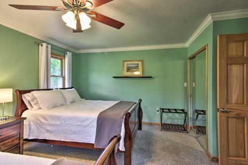 Tranquil 6-acre Retreat With Hot Tub And Mtn Views