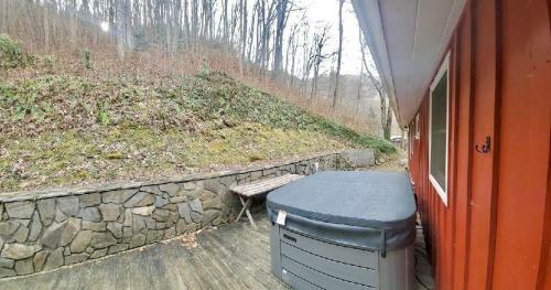 Cardinal's Nest Home