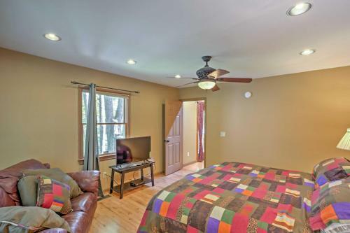Spacious Waynesville Getaway With Decks And Fire Pit!