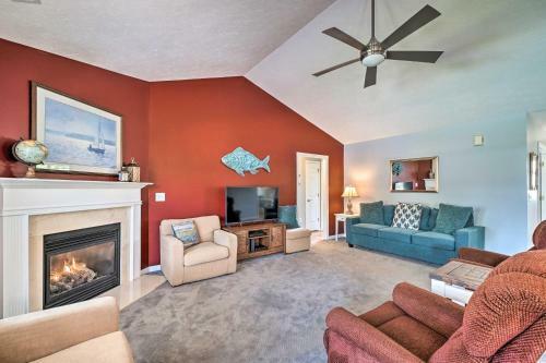 Modern Corporate Retreat By Downtown And Beach!