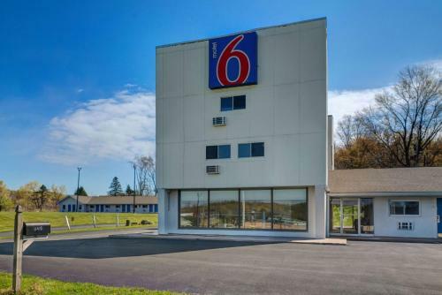 Motel 6 Bellville, Oh
