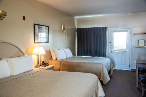 Hotel West Bank Inn