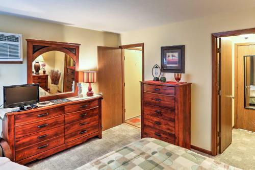 Apartamento Lakeside Port Clinton Condo With Pool Access And View!