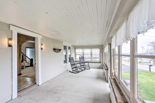 Charming Amish Country Getaway With Fire Pit!