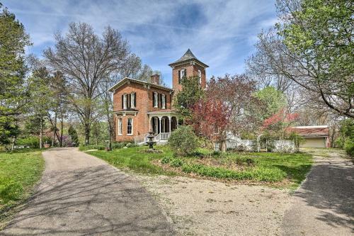 The Henry Manor - Dreamy Victorian Charmer!
