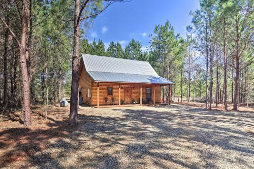 The Breeze Forested Oasis With Hot Tub And Deck!