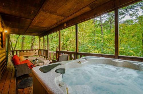Crooked Pine Cabin