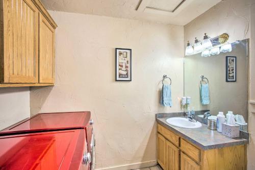 Pet-friendly Efficiency Cottage With Stock Pond