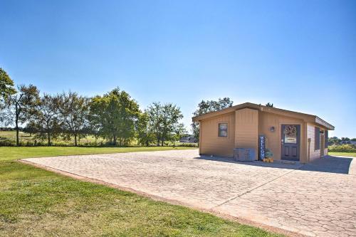 Pet-friendly Efficiency Cottage With Stock Pond
