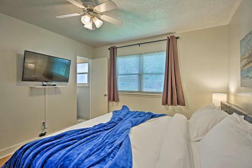 Spacious House With Yard - Mins From Downtown Tulsa!