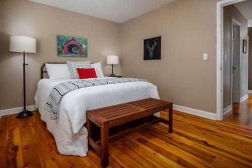 Beaverton Creek Cottage