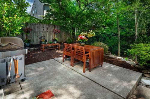 Beaverton Creek Cottage