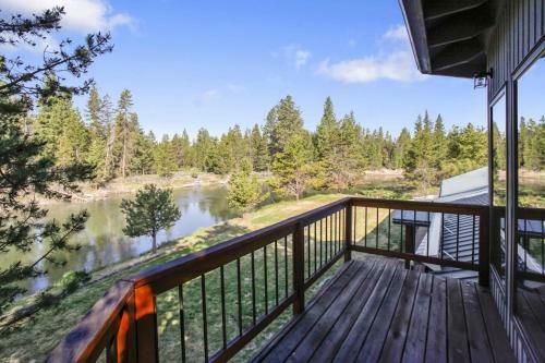Big River Hideaway