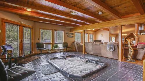 Big River Hideaway