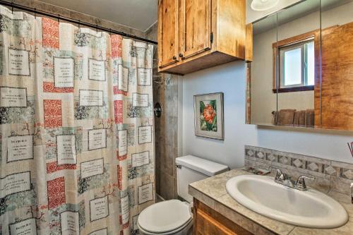 Updated Farmhouse With Deck On Central Oregon Canal!