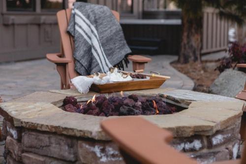 Dancing Rock By Avantstay - Mountain Home W/ Fire Pit & Spa!