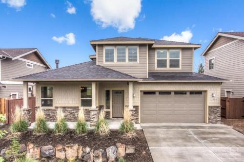 Jacksons Place Home