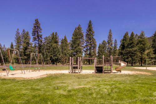 Golf Course Home 148