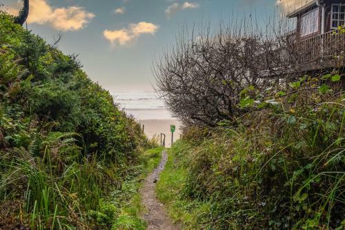 Secluded Cannon Beach Escape