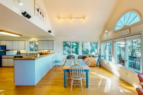 Secluded Cannon Beach Escape