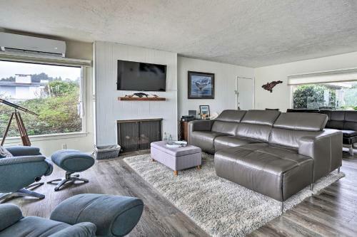 Serenity By The Sea - Chic Oceanfront Home!
