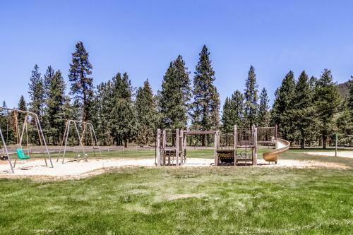 Architect's Masterpiece Black Butte