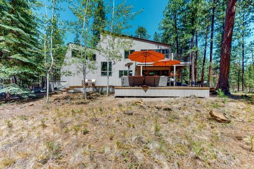 Architect's Masterpiece Black Butte