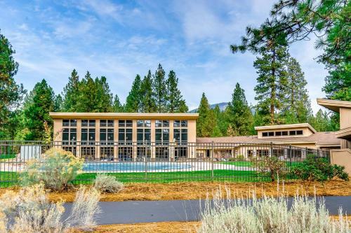Architect's Masterpiece Black Butte
