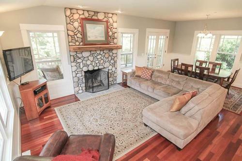 Pacific Way Cottage