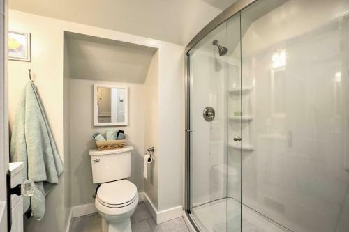 Central Eugene House With Updated Interior And Yard!